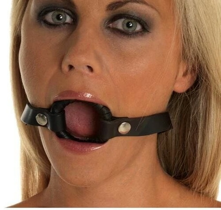 black-fetish-o-ring-mouth-gag-bit-for-bondage-play-rimba-peaches-and-screams 864 kindlephoto-64556658